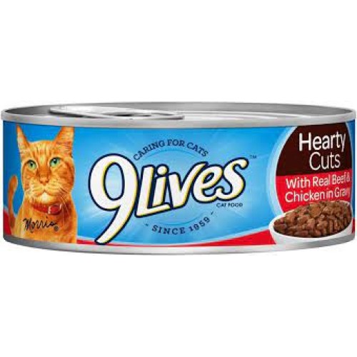 9 LIVES W/REAL CHICKEN & BEEF IN GRAVY    5.5 OZ